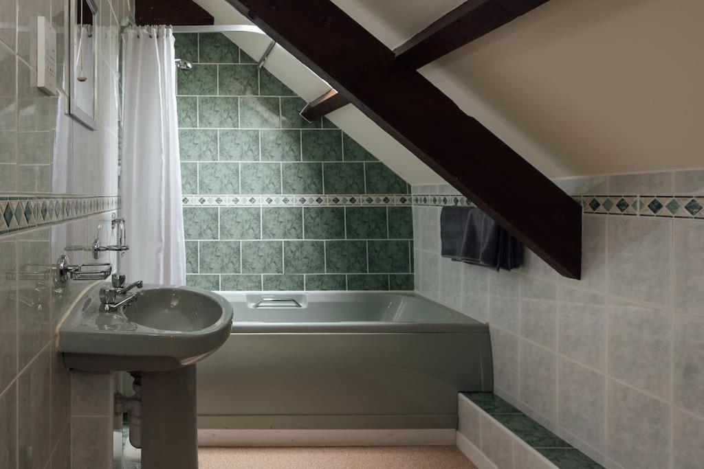 Dairy Cottage At Scolton Cottages - Indoor Pool Haverfordwest Dış mekan fotoğraf